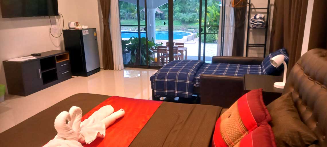 Comfortable accommodation at Talay Bua Daeng